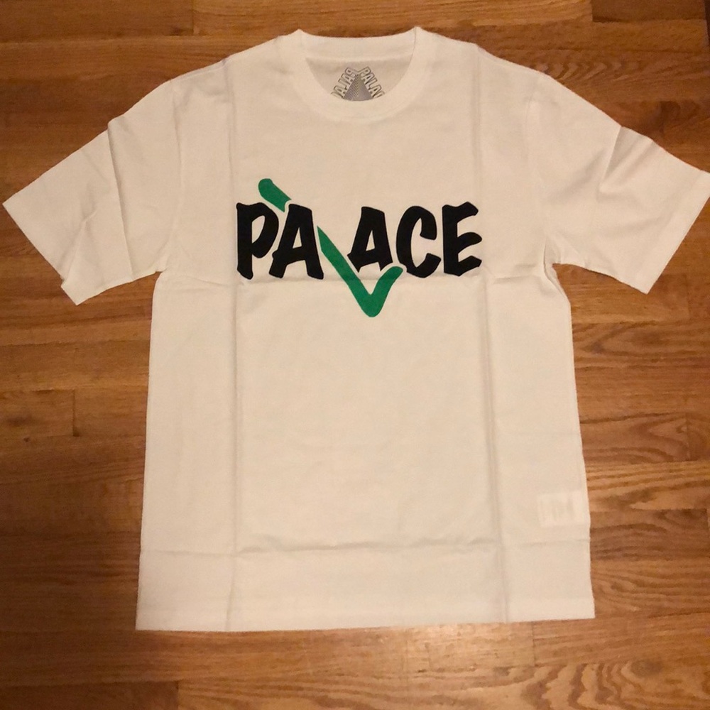 Palace Correct T-shirt! 2017 Fall drop!